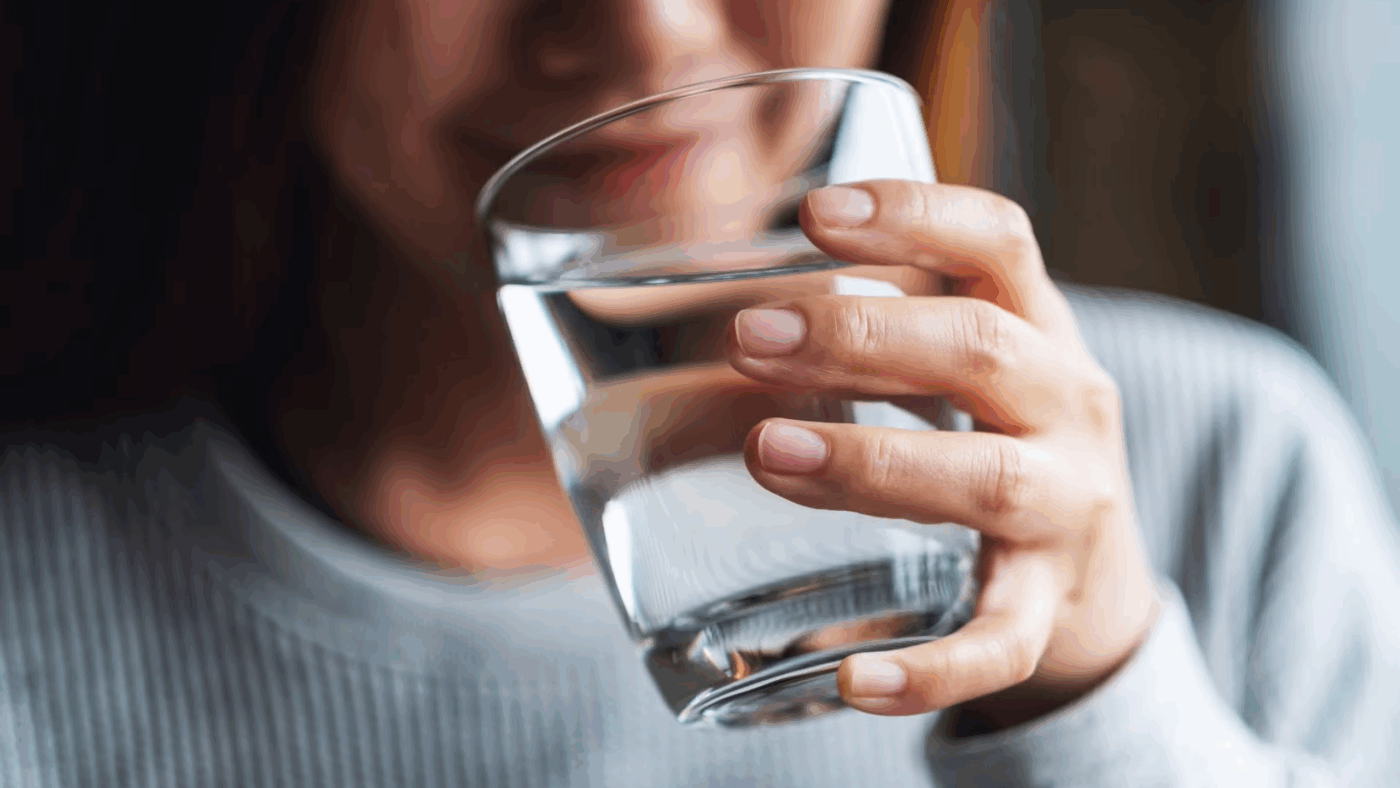hydrotricks-the-link-between-hydration-strength-training/3